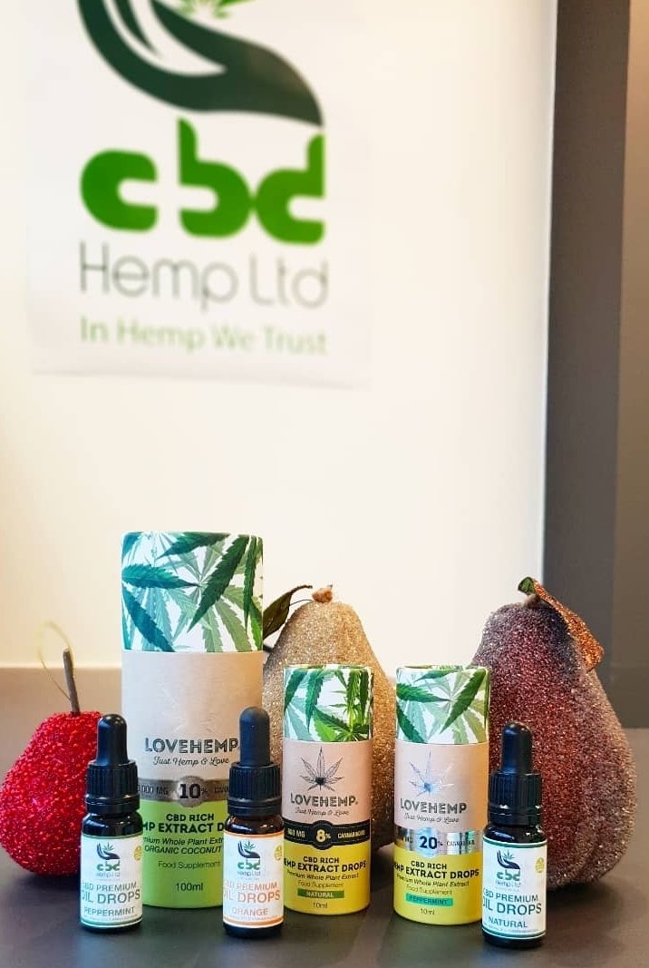 M E M B E R S  C I R C L E ⚪
.
Stocking fillers sorted! Plus 20% off all CBD Extract Drops when signed up with us, even better!
.
Email or pop into our store for more details 💚🖤
.
#CBD #cbdhempltd #cbdoil #hemp #cannabis #cbdproducts #cbdlife #lovehemp #Christmas