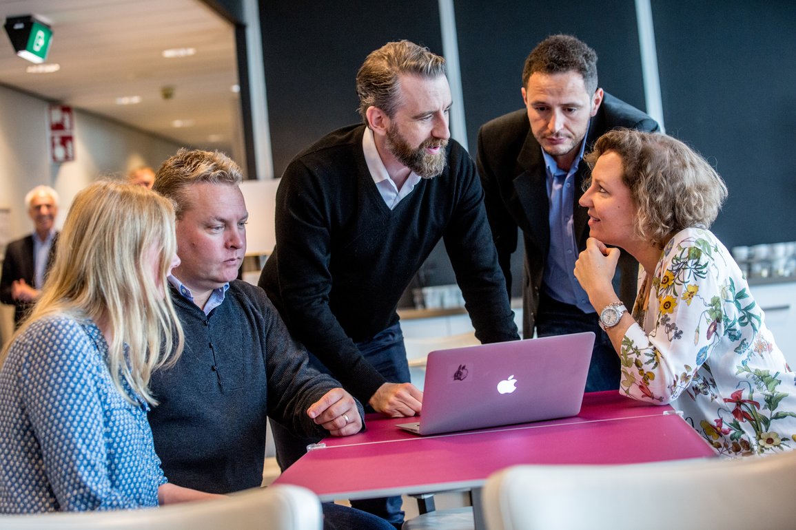 Make your academic mark on #international #business. <a href="/ERIMResearch/">ERIM</a>’s #doctoral programme in business &amp; management offers fully-funded #PhD positions. Read more &amp; apply before 15 January via erim.eur.nl/phdvacancies.