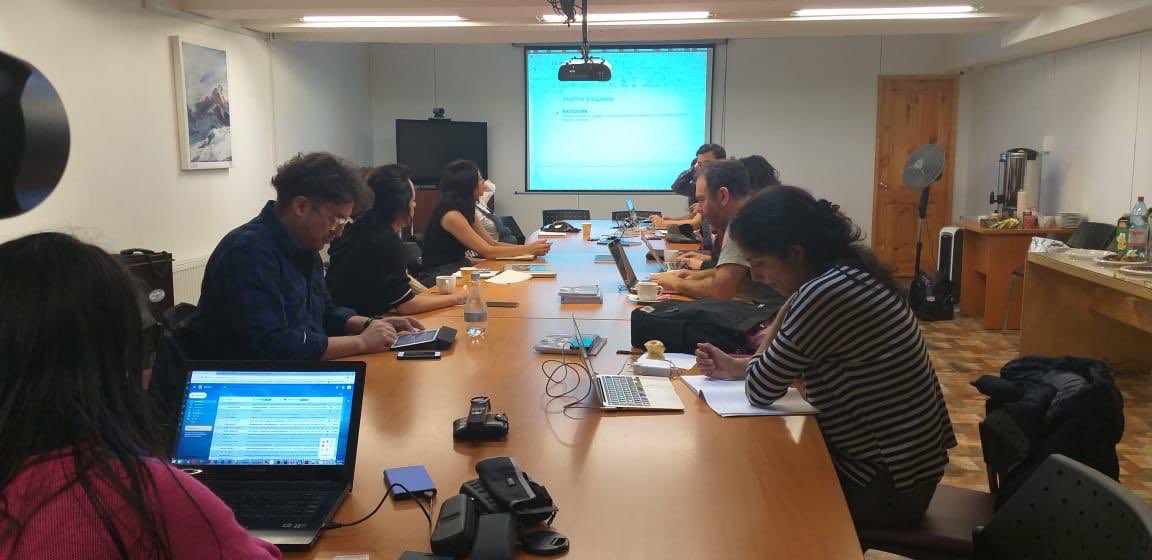 Segunda jornada de trabajo con agentes del campo de los Nuevos Medios y las Artes Mediales, en Medios Nómades, Encuentros Regionales de Arte y Nuevos Medios, en conjunto con Encuentro Lumen, en Punta Arenas, Región de Magallanes.
#NuevosMedios