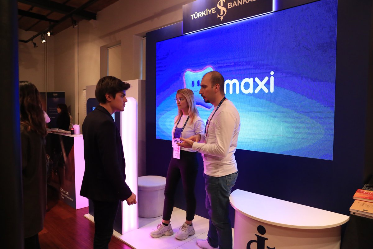 Platin Sponsorumuz <a href="/isbankasi/">İş Bankası</a>'na teşekkürlerimizi sunarız. #digitalanalytics18