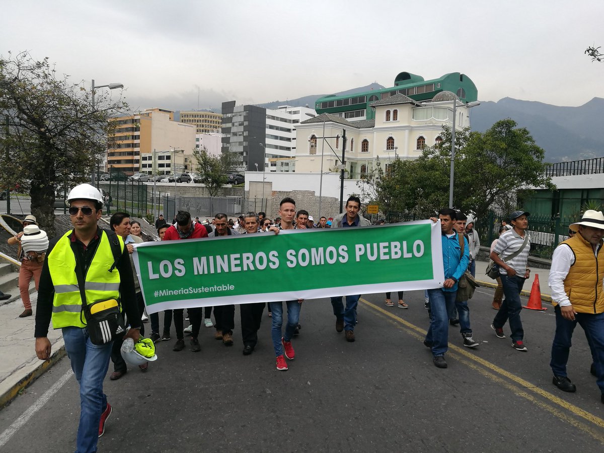 ForoMineroEc's tweet photo. Porque la #MineríaResponsable dinamiza la economía del país y proporciona empleo directo e indirecto a más de 135 mil ecuatorianos. @Lenin https://t.co/Z5n9S9ZyWP