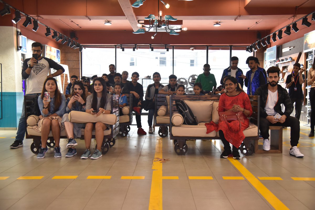 campusshoes's tweet photo. Here are some more #memories from the #CampusWithWeAreOne for you to witness the #fun that we experienced!
#CampusShoes #AbWaqtHaiHumara #Event #DelhiEvent #Delhi #RoopNagar #StoreEvent #Giveaways #Contests https://t.co/3CJOnUCx35