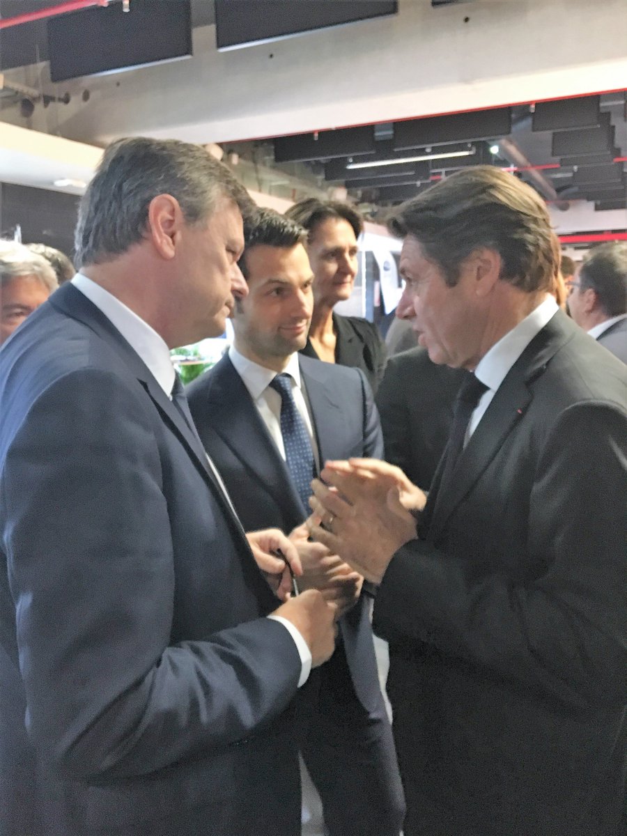 f_lesache's tweet photo. A #Nice la coopération et le dialogue entre élus, entreprises et société civile sont un facteur clé de la réussite du territoire. Chaque décision est enrichie volontairement de la consultation de chaque partie prenante. @cestrosi @ECiotti @ca_ginesy @PRenaudi #entrep18 https://t.co/6GKXB9ec7z