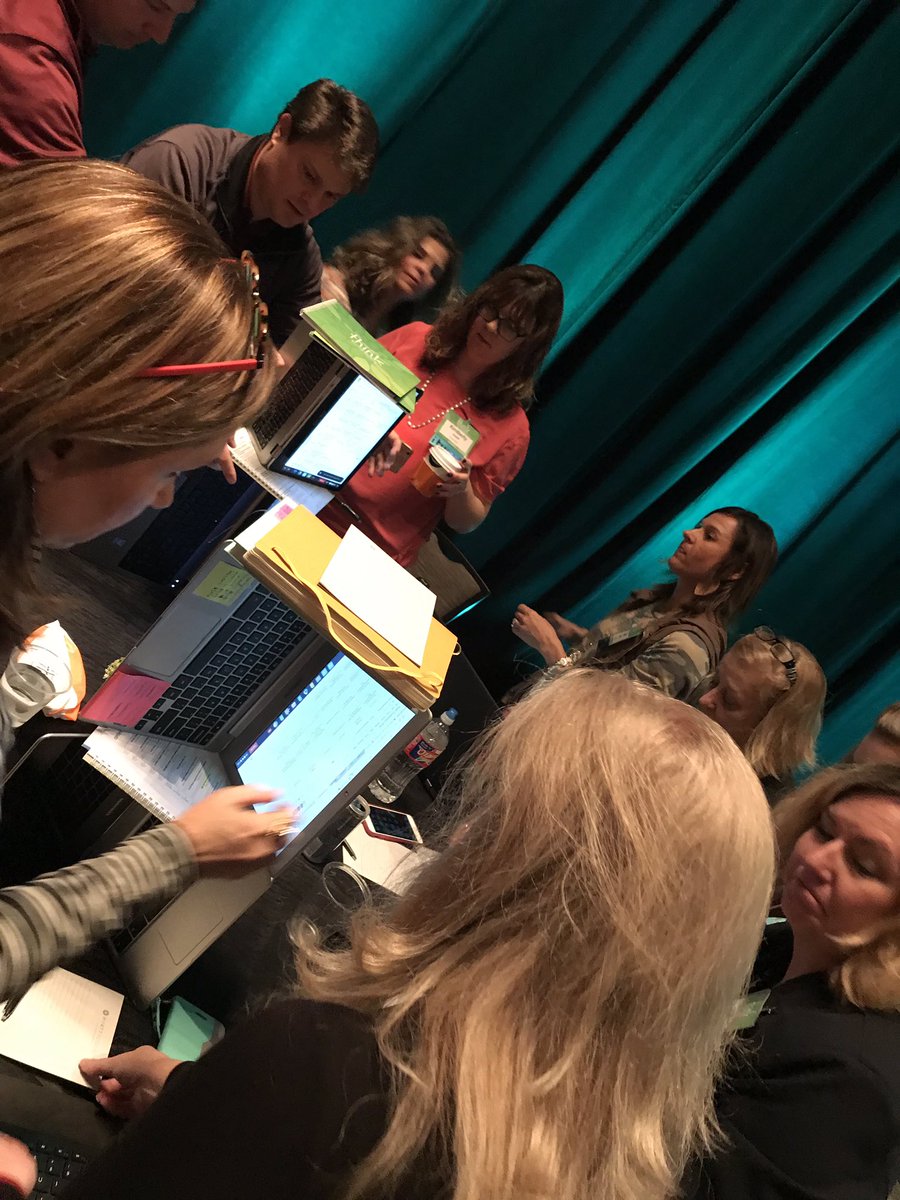 finchgirl10's tweet photo. Small scale new wave #selfietower.  #lionchatter #think2018 @lead4ward @EISDLearnLead @EnnisISD #greatminds https://t.co/Lg3bj2tEhz