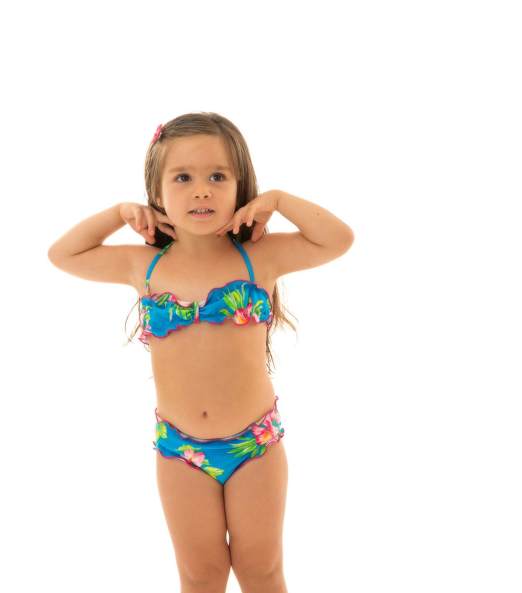 RiodeSol's tweet photo. A coisa mais fofa que vai passar na sua timeline hoje  😍👙 #cute #beachwear #kids https://t.co/pDTcKPvKiz