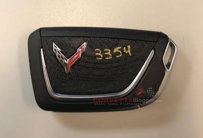 CorvetteBlogger's tweet image. [SPIED] 2020 Mid-Engine Corvette Keyfob and C8 Logo from FCC Filing ow.ly/BJUx30mNGEm #Corvette #C8