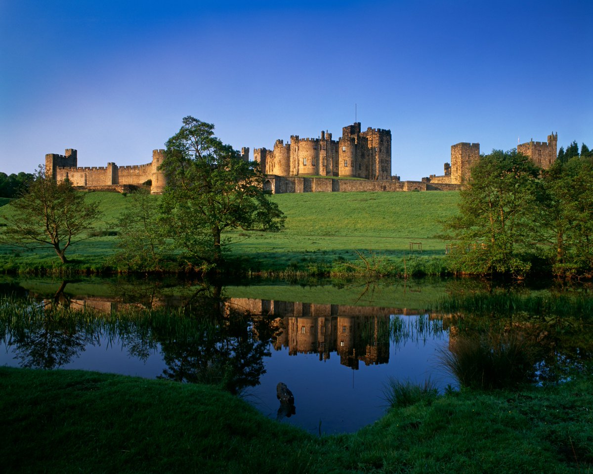 Still can't quite believe it, we're King of the Castle! Northumberland, the BEST UK holiday destination 2018, as voted by you! With more castles than any other county, this is just one of the reasons you need to visit! ow.ly/rFFu30mNH6c #visitnorthumberland