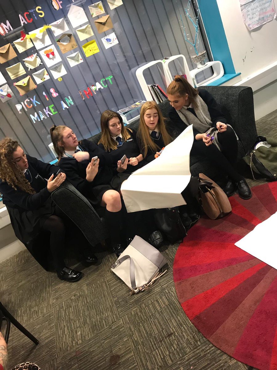 WiganYouthZone's tweet photo. Session 4 with our 2 #EmpowHer groups from @UTCWigan great partnership working exploring drugs and alcohol with the girls and their experiences. @UKYouth https://t.co/c2ffKl3mBh
