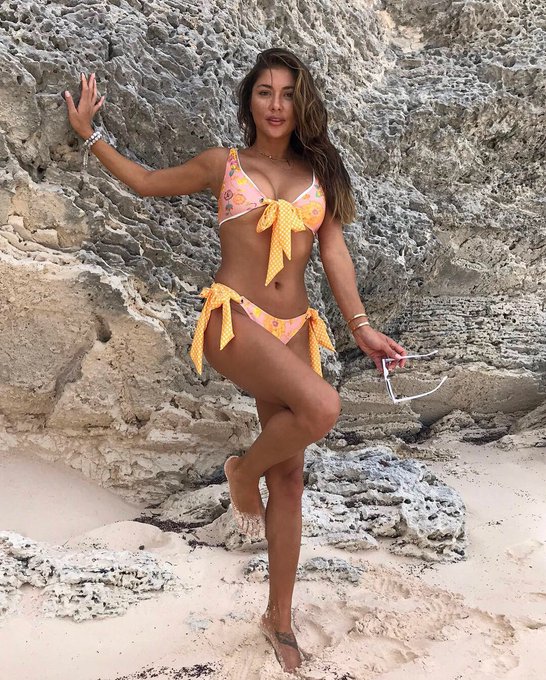 Headed somewhere tropical. Can u guess where !? ?? https://t.co/9F5aeJRL3u