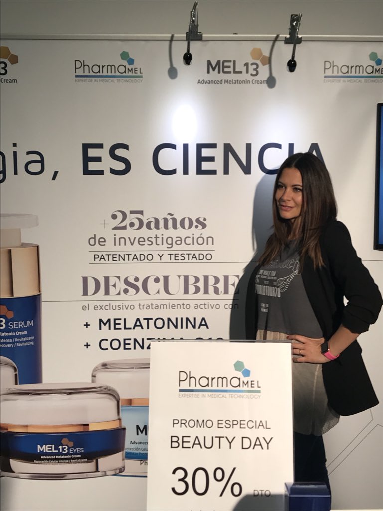 Mujerhoy's tweet photo. No es magia, es ciencia. Conoce lo nuevo de #Pharmamel en su stand de nuestro #BeautyDayMH https://t.co/y6IDwWwsi6