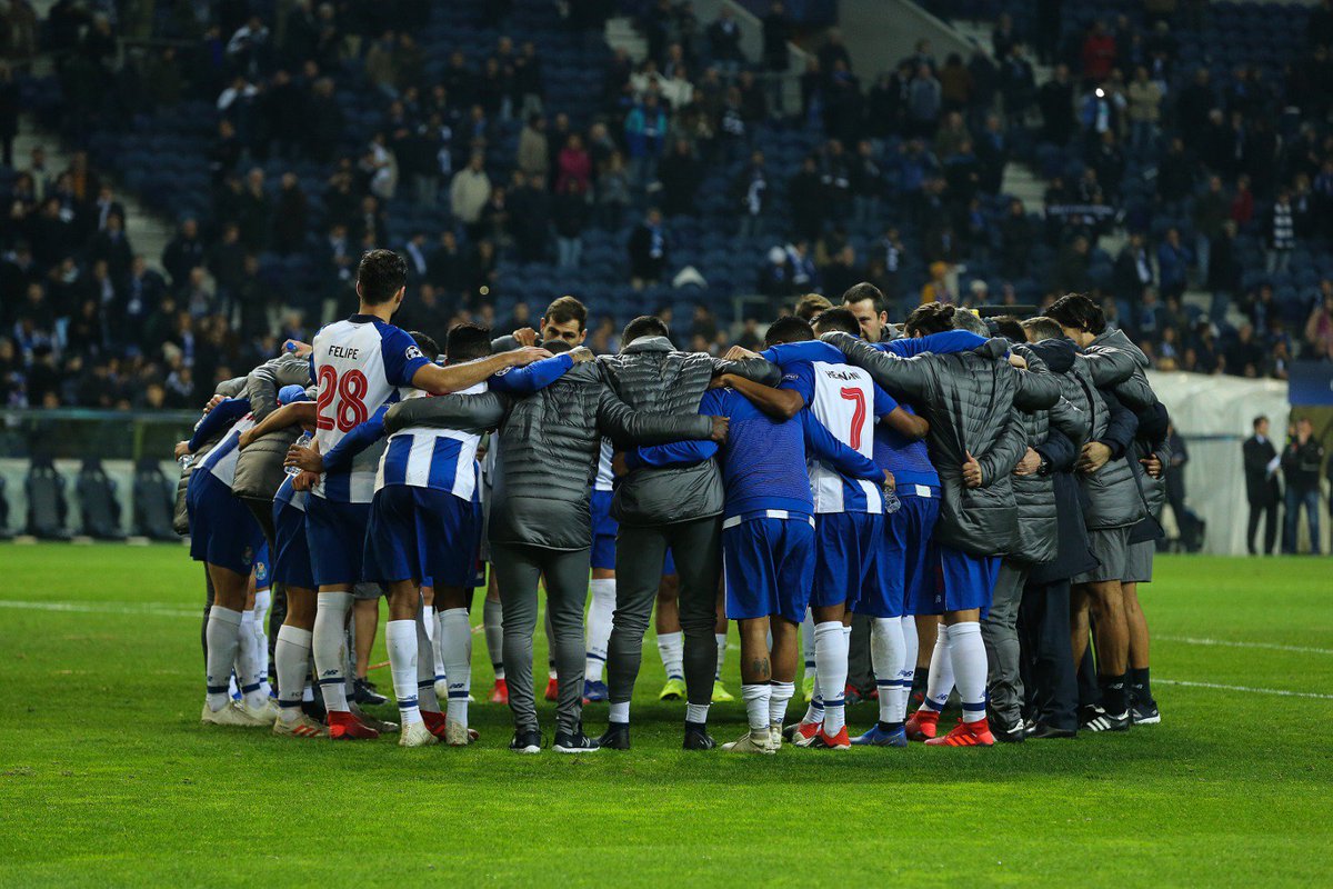 Um esforço coletivo, uma vitória coletiva. Um triunfo de todo o @fcporto, desde o ponta de lança até ao Presidente, do pessoal da relva, da bilheteira, da cozinha do Olival: todos! 💙🦈💙