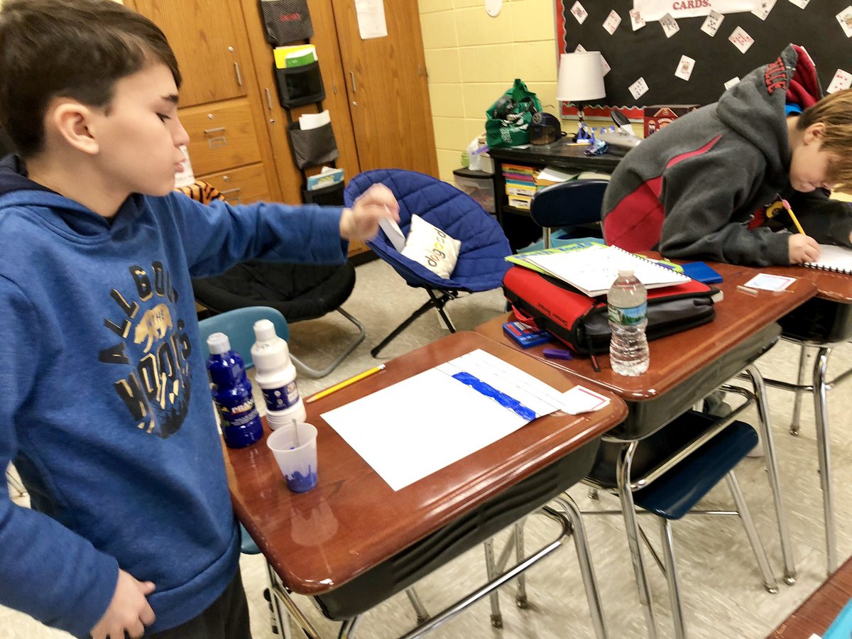 MrsCroly's tweet photo. Mixing primary colors to demonstrate charting equivalent ratios. #mathisfun #mathwithart @Crockett_HTSD @WeAreHTSD https://t.co/1L0sxv9Bbs