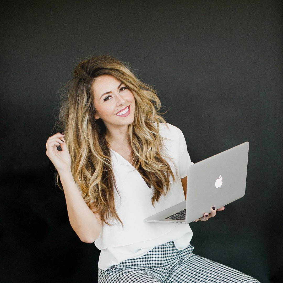 GoLiveHQ's tweet photo. ✨💗 We're feeling so inspired today after our big sale and first day of our Launch Together online workshop!
Getting to chat with so many of you dreamers, learn about the amazing things you're building, and now hangout for two weeks for #launchtogether is our dream! https://t.co/xDxjWpgw20
