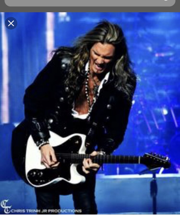 WSnakewoman's tweet image. Next stop for Joel &amp;amp; TSO is Rochester, NY at Blue Cross Arena tonight! #TSOtime #TSO20 ✌️🤘🎶🔥🎄🎸😎❄️#AwesomeShow