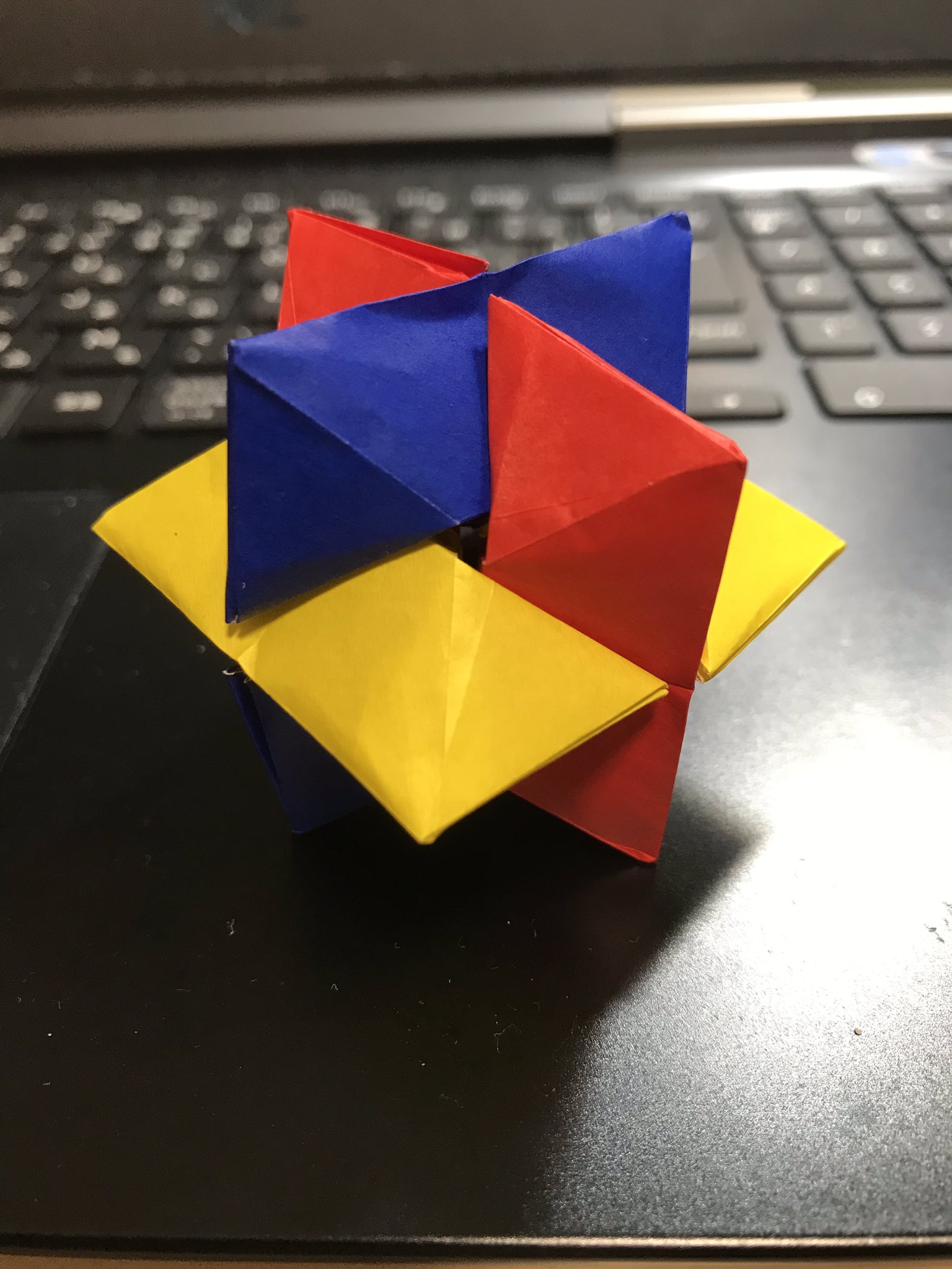 S 孔明鎖 と呼ばれる立体パズルです 折り紙 折り紙作品 T Co Xjuadxgtpq Twitter