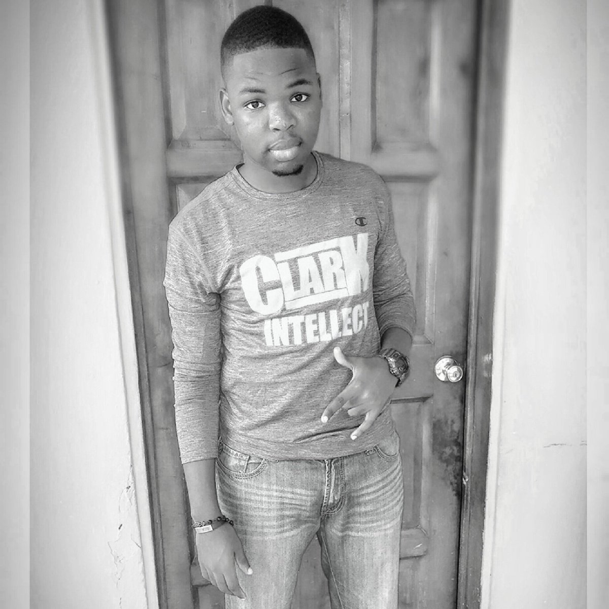 Clarens_Clark's tweet photo. Darkness Will Never Get Out Of The Darkness
Only Light And Few Millions Can Do It!_______
#Undecided✊
#highMind # B-A-M💉
#AnotherS🎯
#thiskindoflife🧘‍♂
@Clark_I💯 https://t.co/1IotjFFCqx