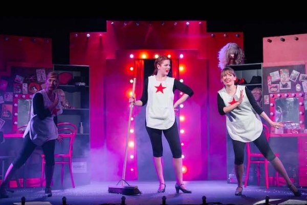 ‘Witty, tuneful &amp; life affirming’: The sparkle wins the audience over in <a href="/DorisandDolly/">Doris & Dolly Divas</a> &amp; The Dressing Room Divas… At Christmas at <a href="/Gildedballoon/">Gilded Balloon</a>, says Martin Gray for <a href="/AllEdinTheatre/">AllEdinburghTheatre</a> ★★★★★ dlvr.it/QsQ0kw