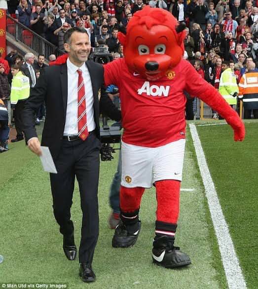 Happy Birthday Sir Ryan Giggs 