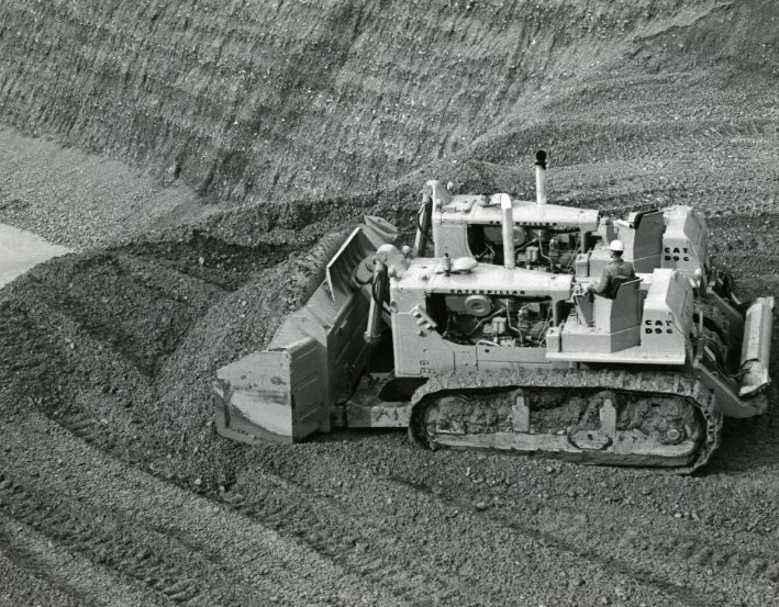 FabickCat's tweet photo. #ThrowbackThursday — Check out this Duel D99 #tractor that we found! It's from 1967! 👀 https://t.co/S2exWXMOSb