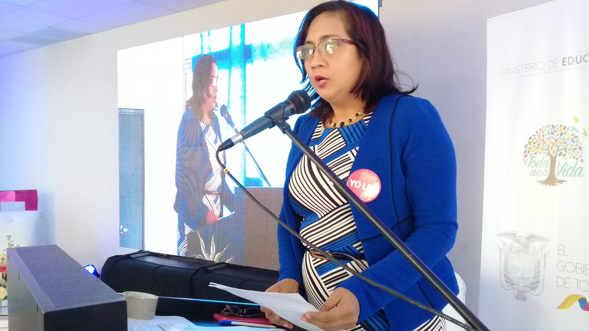 EducacionZ8_Ec's tweet photo. Patricia Paredes, vicerrectora de la UE Guayaquil y ganadora del concurso "Nuestras Propias Historias"en la categoría Docente Personal Administrativo: Hoy podemos estar seguros que cuando contamos y escribimos nuestras vivencias nos acercamos más a la realidad. #PorLaEducaciónEc https://t.co/ZSGgFHDSLj