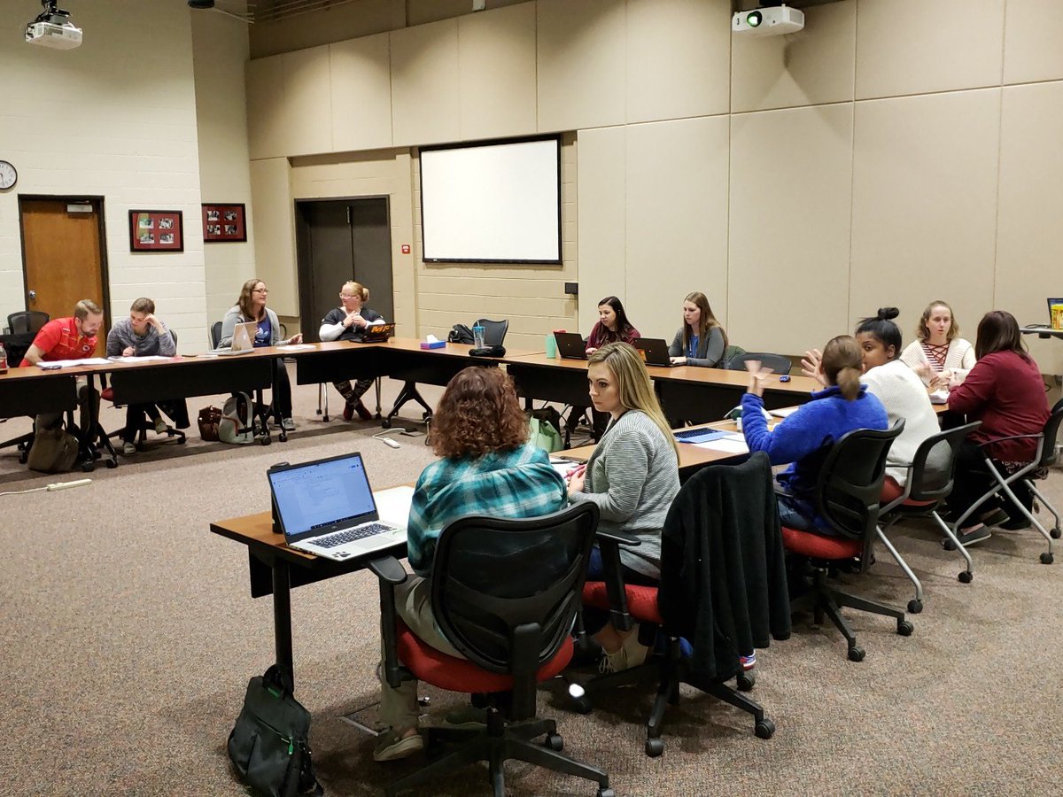 Having a great day learning about school improvement  with these teacher leaders. So much talent in this room! <a href="/sh_usd450/">Shawnee Heights USD 450</a> <a href="/PeteTweets453/">Leavenworth USD 453</a>