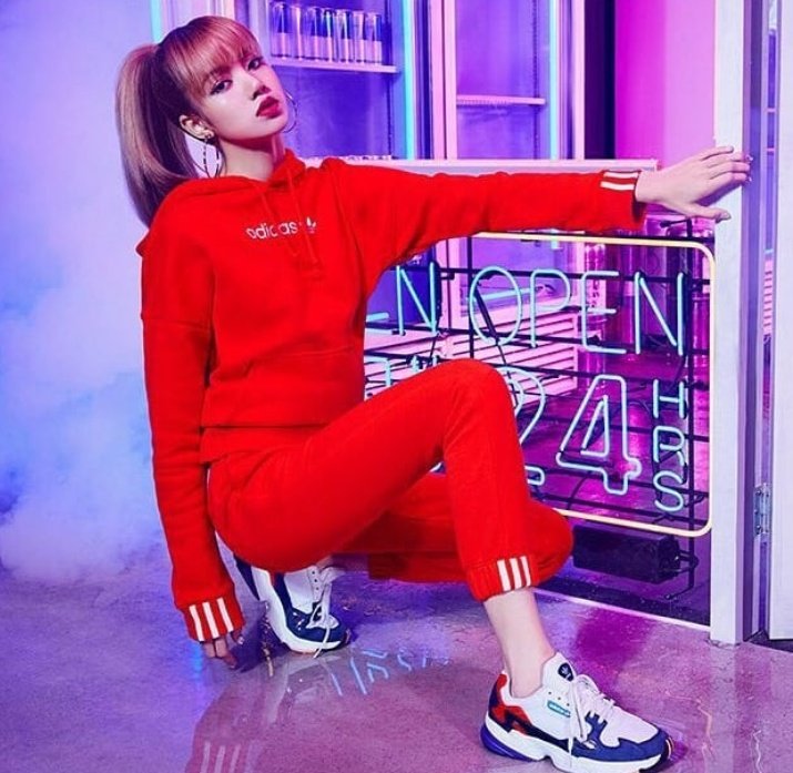 FritziFries's tweet photo. She looks like shes out to ruin some lives and i gladly volunteer as tribute 🤣😍🔥😂😂
@ygent_official @ygofficialblink
@adidas
#YG #Lisa10MParty #BLACKPINK #LalisaManoban #LALISA #BLACKPINK2019WORLDTOUR #adidas #falcon #AdidasICONSIAM https://t.co/EHQnzMedhw