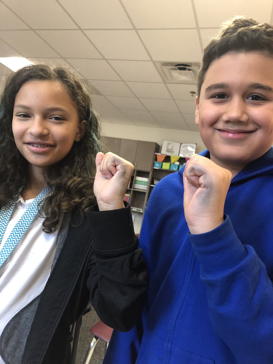 MrsChavez4th's tweet photo. “Mrs. Chavez! We are working so hard and left handed!” 😂😂😂 #writingchamps https://t.co/826o7lP59E