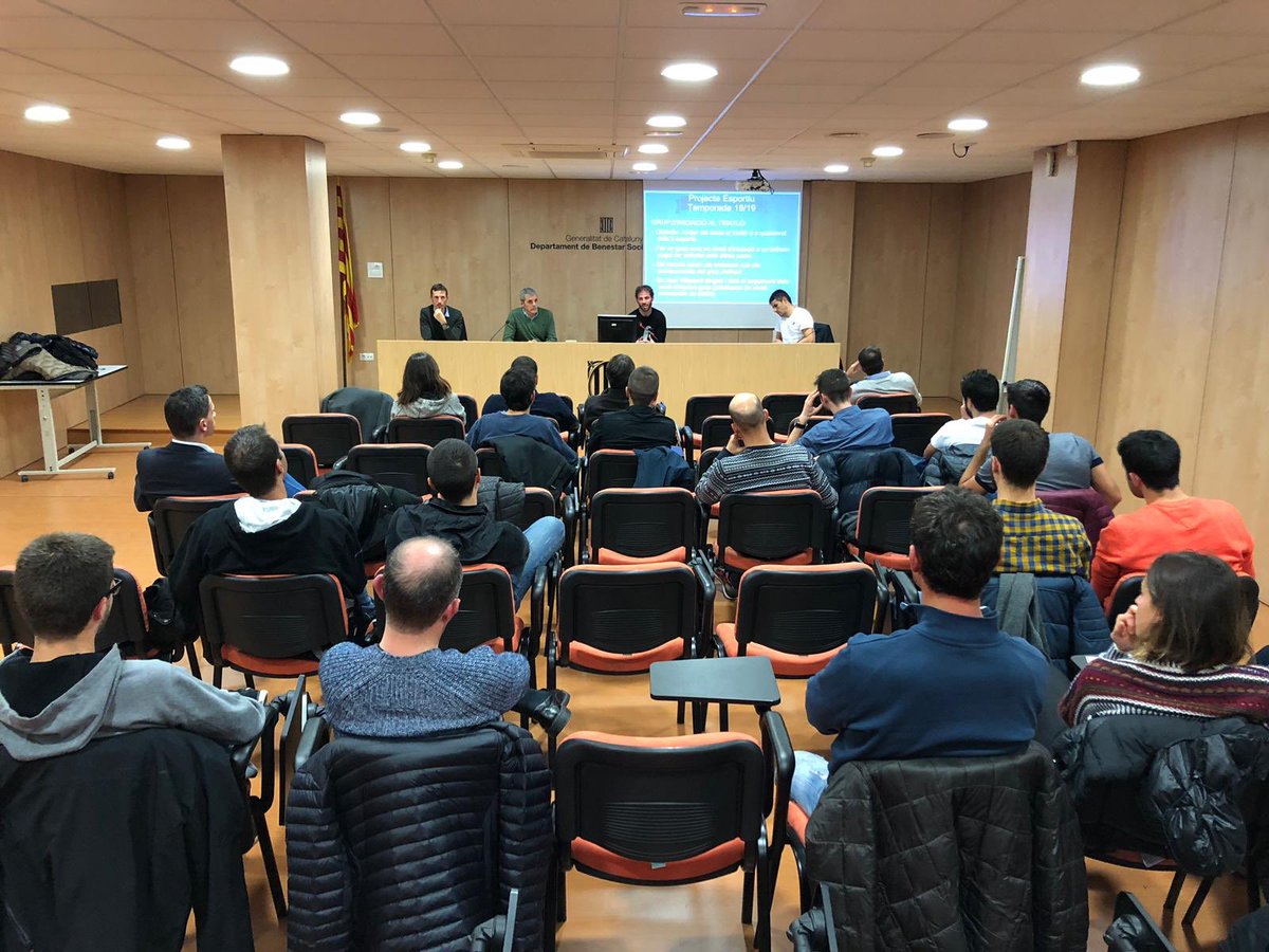 TGCBINN's tweet photo. Avui hem explicat el projecte esportiu i social per la temporada 2018-2019 durant l’Assemblea del TGCBINN. Moltes novetats, però amb la filosofia de sempre. #orgullTGCBINN https://t.co/xyXpg13d9J
