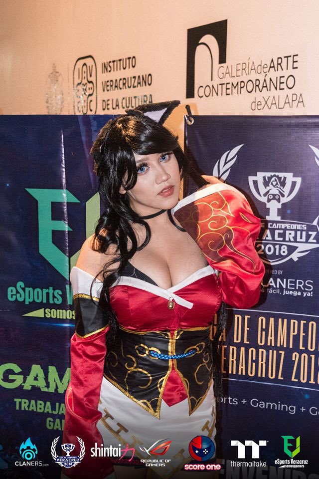 eSportsVeracruz's tweet photo. También queremos agradecer a las cosplayers invitadas PaoZikiz, Kat-Captor Cosplay, Yarensi Cosplay y Ani Cosplay por brindarnos su apoyo para nuestra #LCV2018 🎮
#LeagueOfLegends #Pokemon #Bowsette #eSports https://t.co/P5Xm0MPwW0