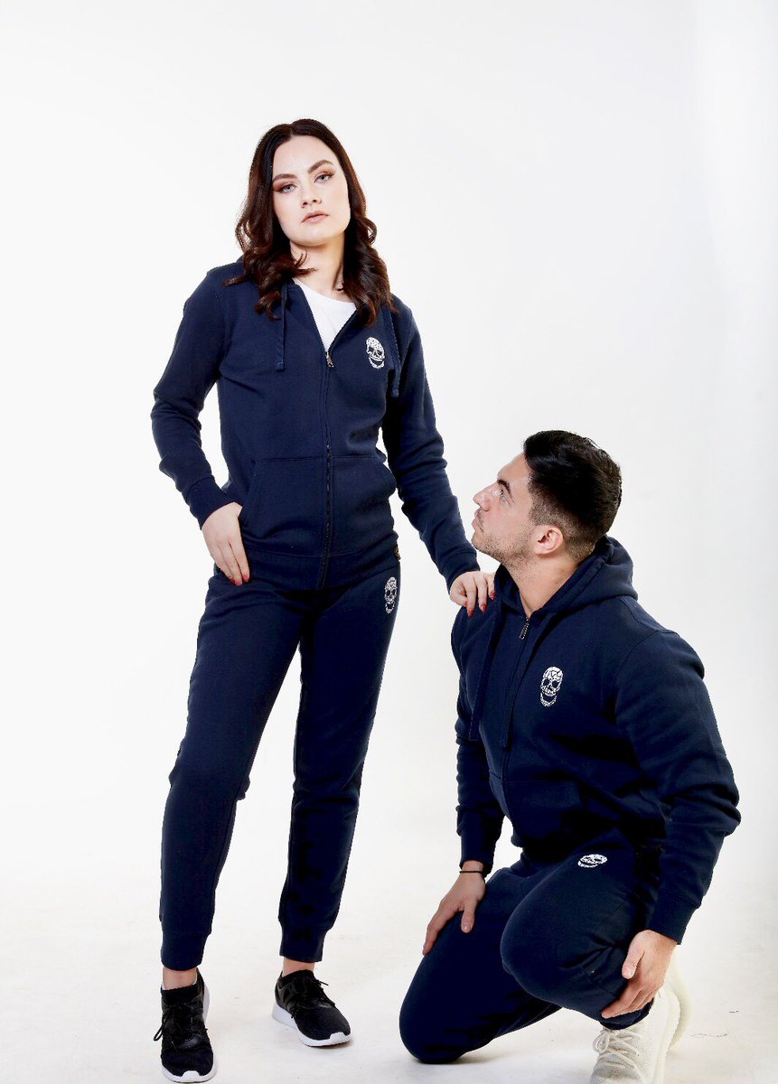 NoFuchsGivenLtd's tweet photo. 🚨COMPETITION TIME 🚨

Are you a Fall Fashionista? 🍁

Enter to win a tracksuit of your choice // RETWEET for your chance to win🔥 

Winner announced Friday 30th November. You have 24 hours��

#nofuchsgiven #sundialcollection #streetwear #competition #sweatsuits #tracksuits https://t.co/Pz6phNW77s