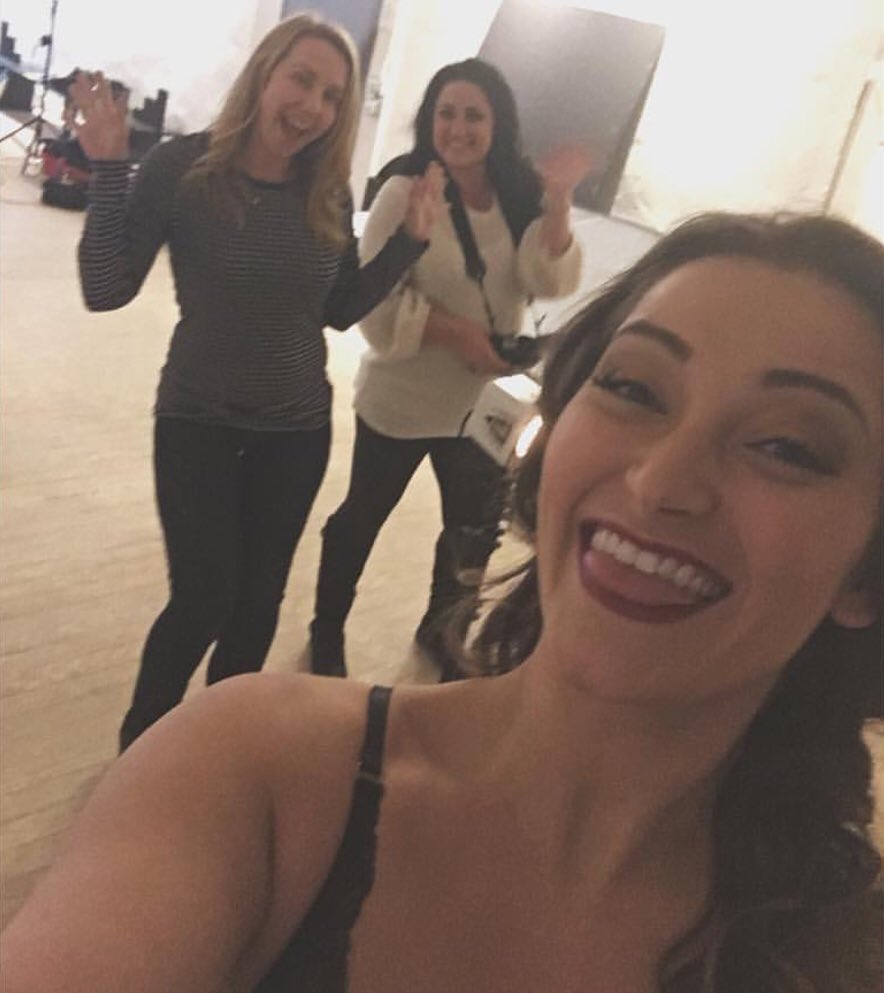 carolelarson tweet media