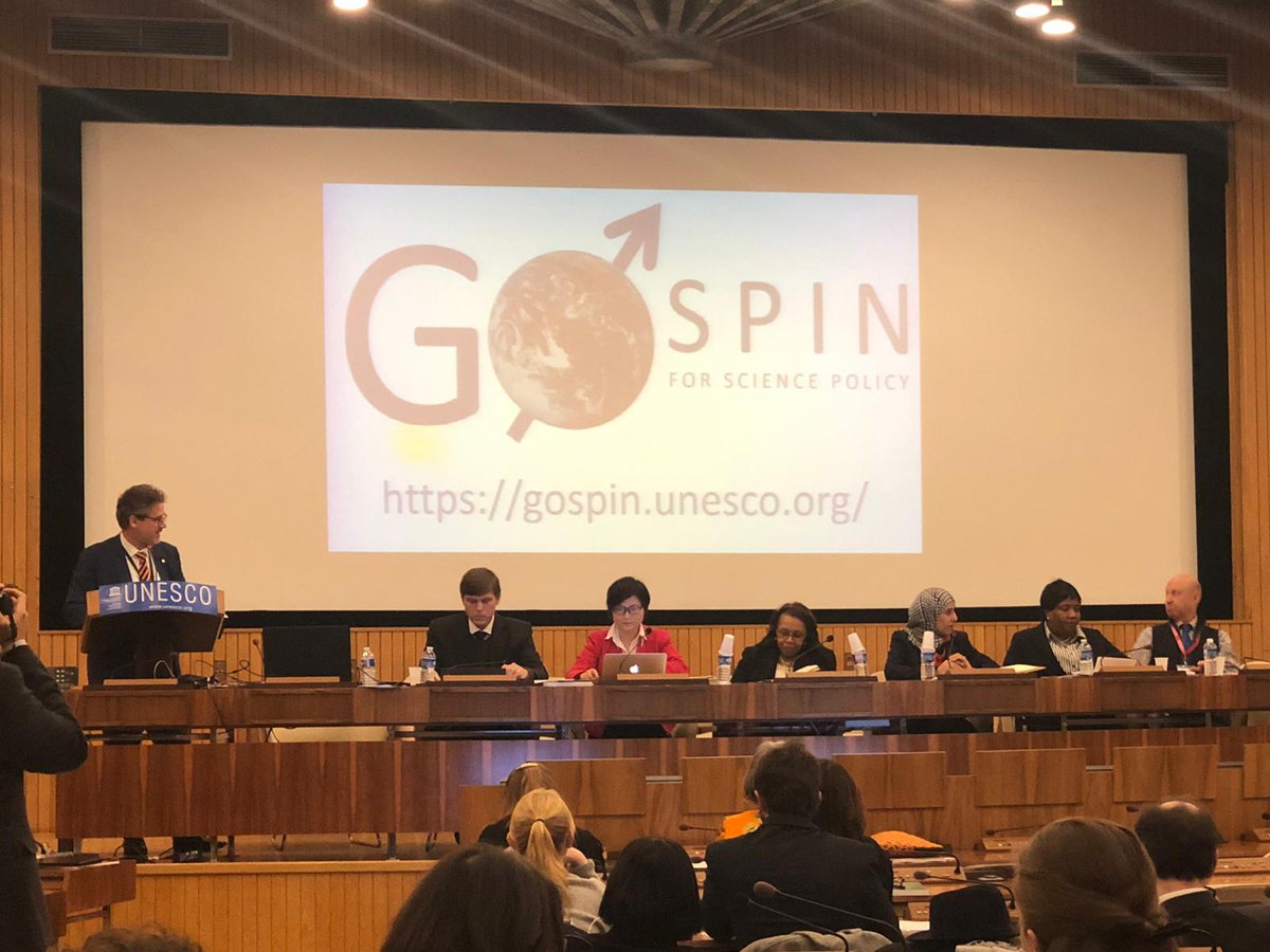 UniSanCarlospy's tweet photo. El Presidente de #USCpy @brunetti_juan en UNESCO (París, Francia) expuso como representante del CONACYT sobre la investigación y la innovación en Paraguay a través de GO-SPIN (Global Observatory on Science, engineering, technology and innovation policies) https://t.co/r1tCWyA54a. https://t.co/d491CKrXMW
