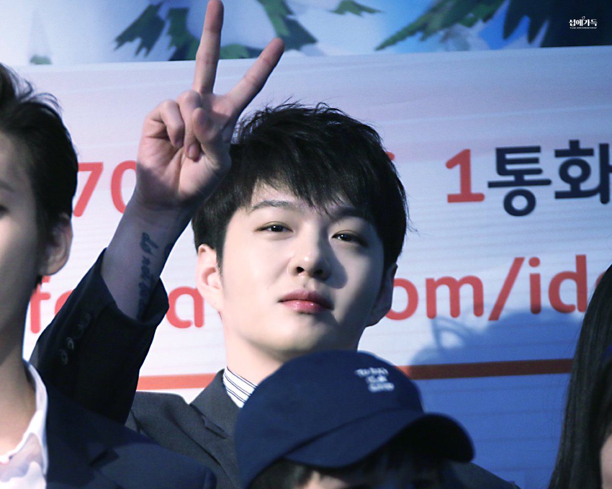 180526 소아당뇨의 날 창섭
창섭이..보고싶다

t1.daumcdn.net/cfile/tistory/…
t1.daumcdn.net/cfile/tistory/…

#비투비 #이창섭 #창섭 <a href="/LeeCS_BTOB/">이창섭</a>