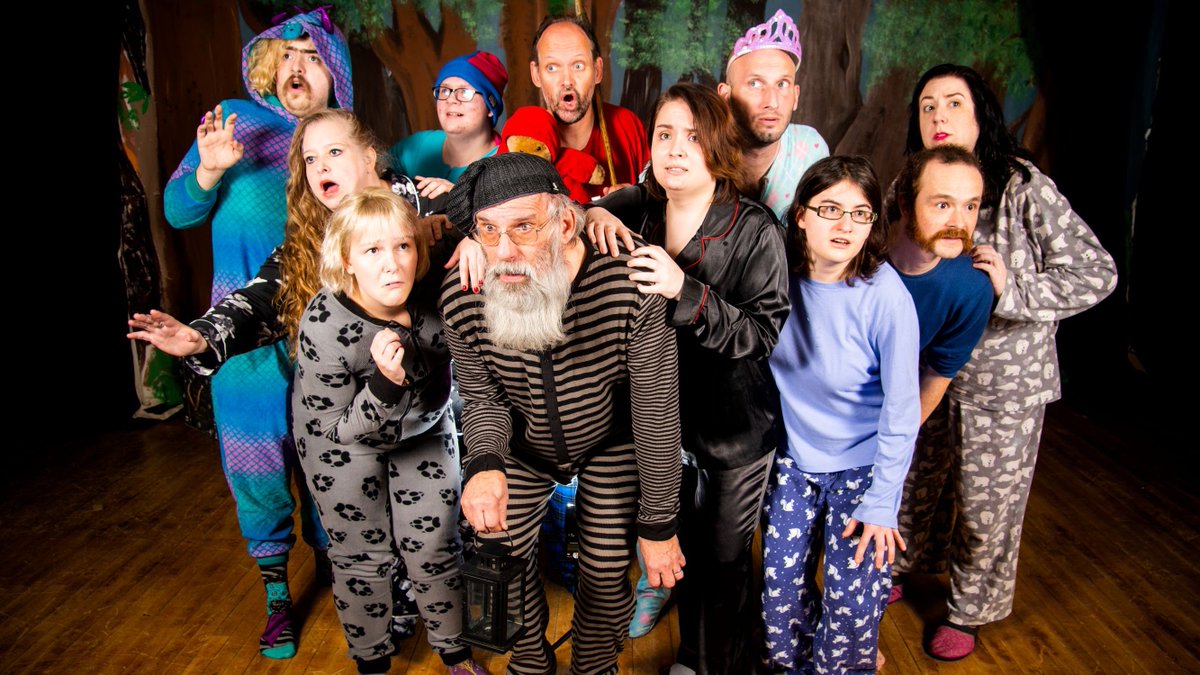 PNRimprov's tweet photo. Our 2019 pictures! #improv https://t.co/lVN1Dy0H1U