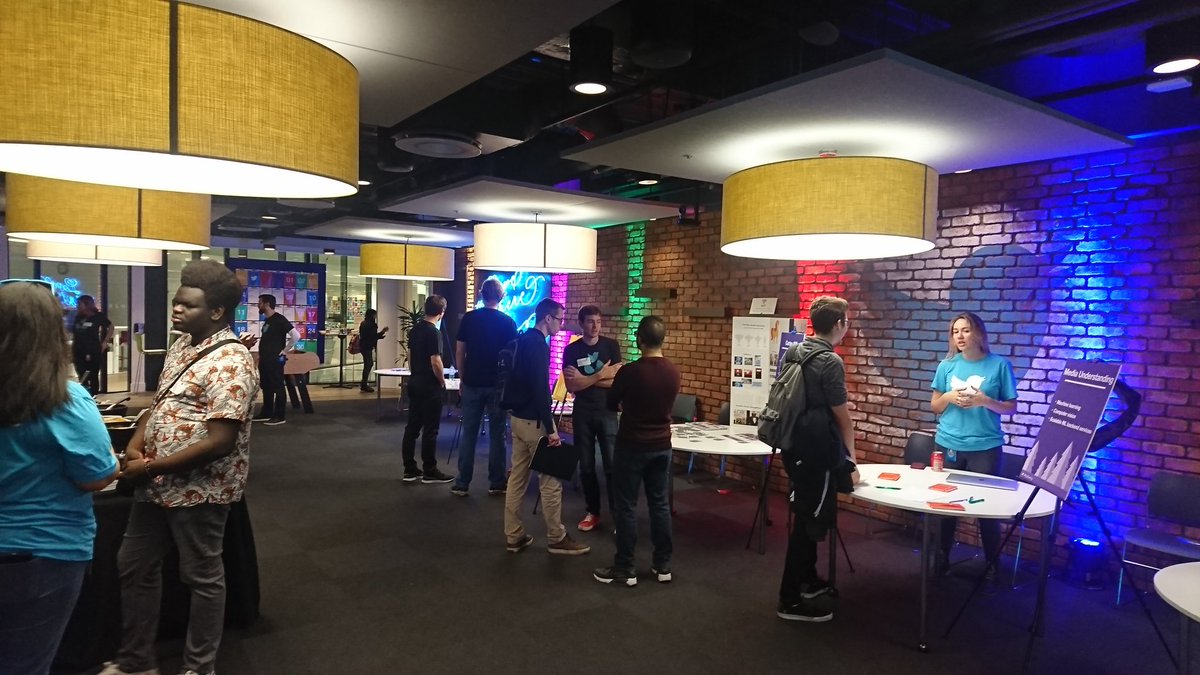 Carlos487's tweet photo. I really enjoyed #EngEvening at #TwitterUK 🇬🇧 kind people and cool projects happening there https://t.co/yd2EcwDCpX