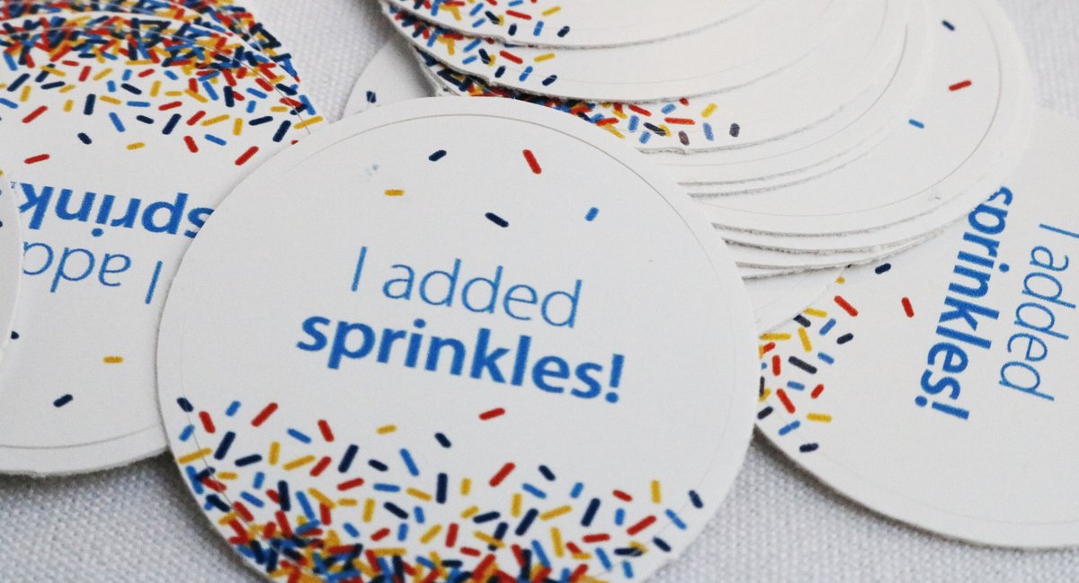 Thanks to you, we reached our #GivingTuesday goal! In 24 hours more than 1,100 people participated and supported student clubs and activities. #AddSprinklesUVic #thankfulthursday #thankyouthursday #UVic ow.ly/OkKH50jOUV1