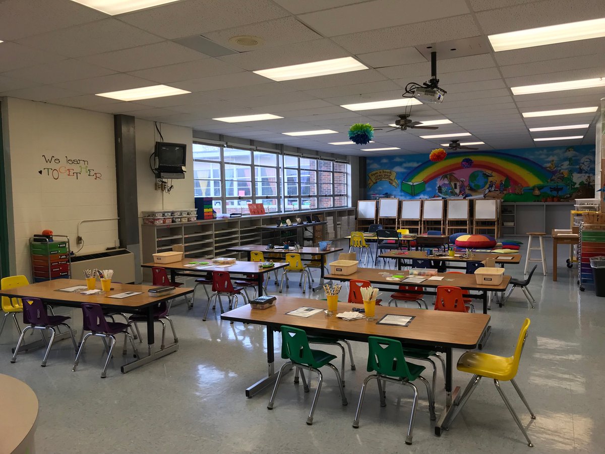 akatej3's tweet photo. We can’t wait for YOU to join us for ART &amp; IPAD Night for 2nd Grade! BPS Art Room 4:30-6:00 PM. Creations await you! #artforlife STEAMlearning #BPSTOGETHER https://t.co/DiUAh6jUwl
