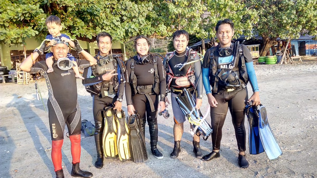 Deeper_Diving's tweet photo. Dive lisence done...
Enjoy dive together.. 
#deeperdivecenter #deeperdivingadventure #divelisence #scubadiving https://t.co/HEHvR17BDl