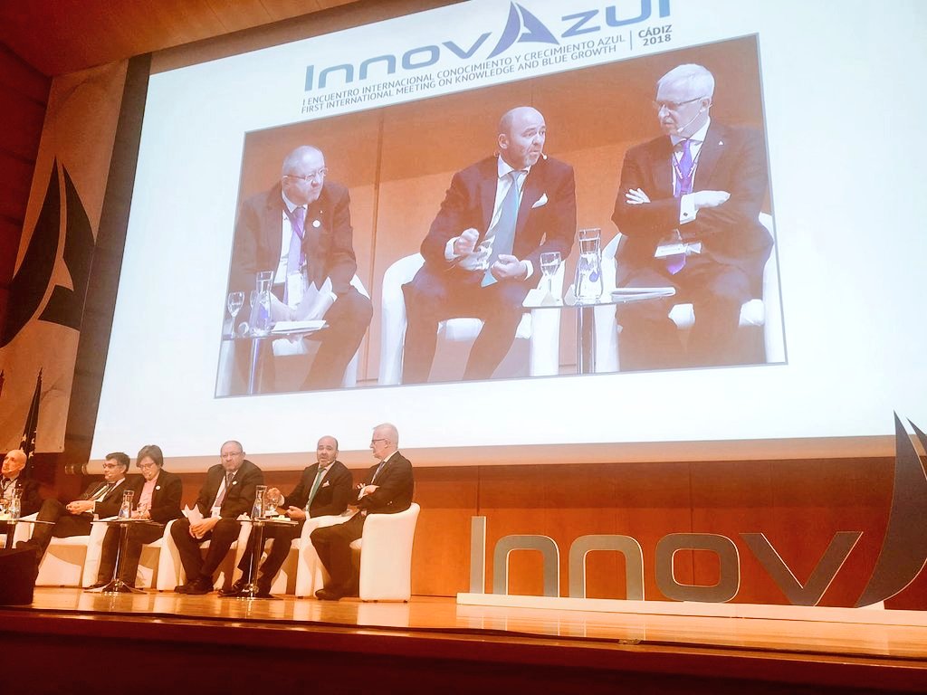 IndustriaAnd's tweet photo. 🌊 La economía azul y la #bioeconomía será una de las prioridades en las convocatorias del 9° Programa Marco #Horizonte2020 que perfila la Unión Europea
#InnovAzul2018 #Innovazul #AndaluciaesConocimiento https://t.co/CcRX2Yknz5