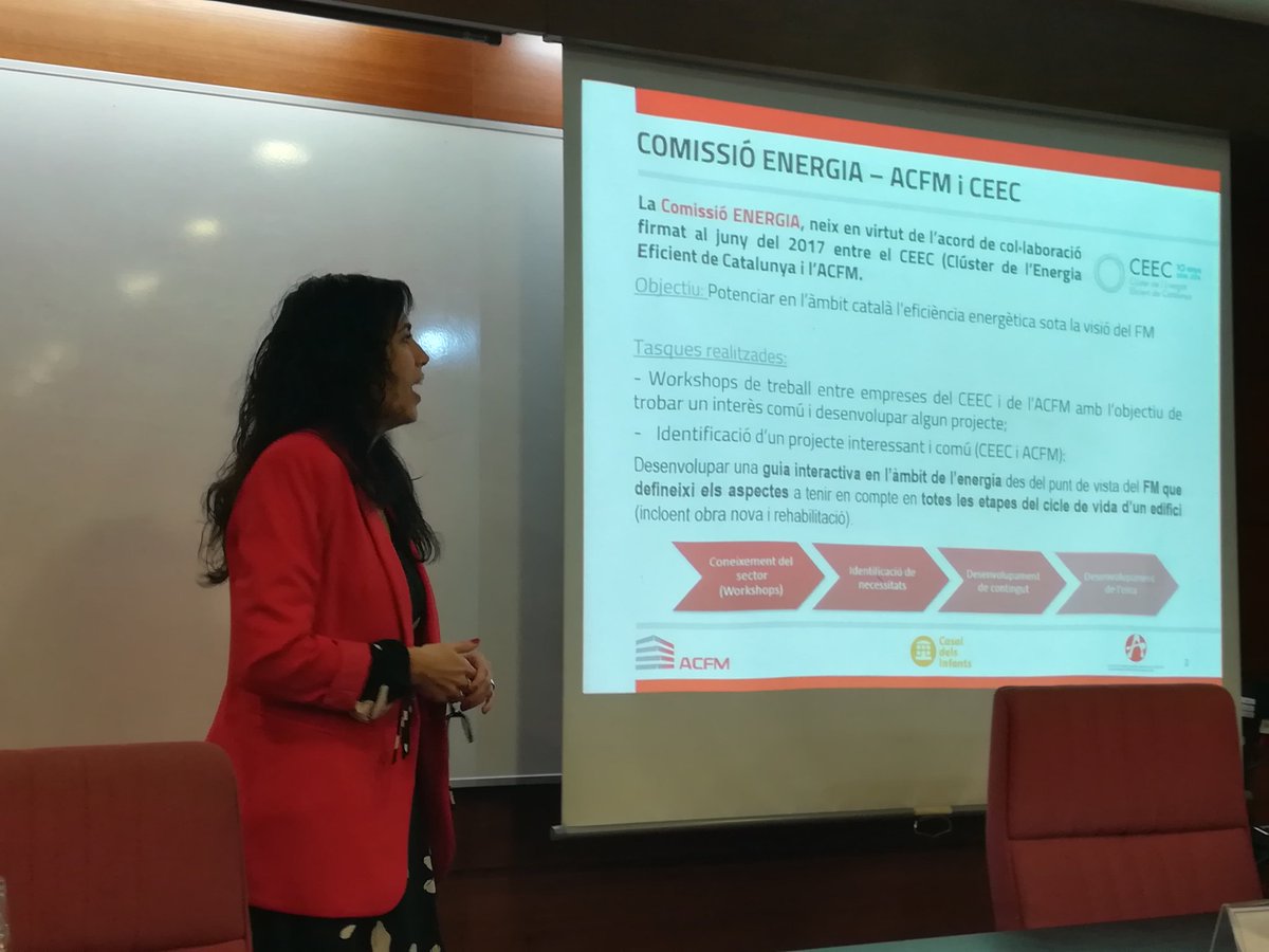 acfm_cat's tweet photo. Presentació de les diferents comissions. Comissió d'energia conjunta amb el @clusterEE. https://t.co/8UvwXcAOua