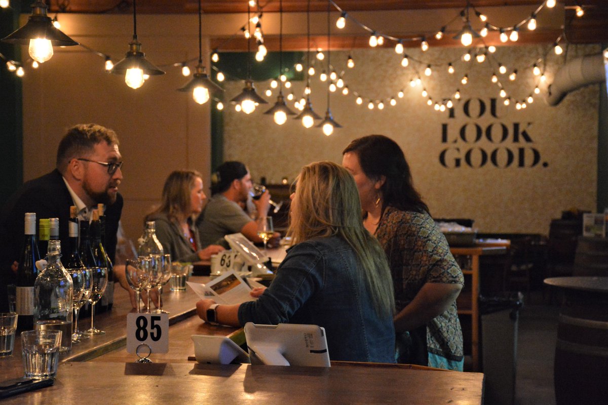 From premium wine shops to high-end delis and waterfront restaurants, San Diego is the perfect spot for enjoying #Furmint! Thank you for making this Hungarian wine feel so at home in your beautiful city.