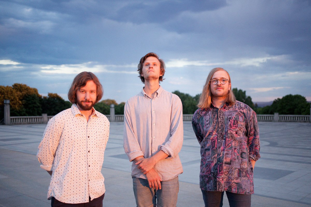 Gold Celeste Return With Divine New Song 'Lost Conversations'
Premiere <a href="/ClashMagazine/">CLASH</a>     
bit.ly/2zsof2o