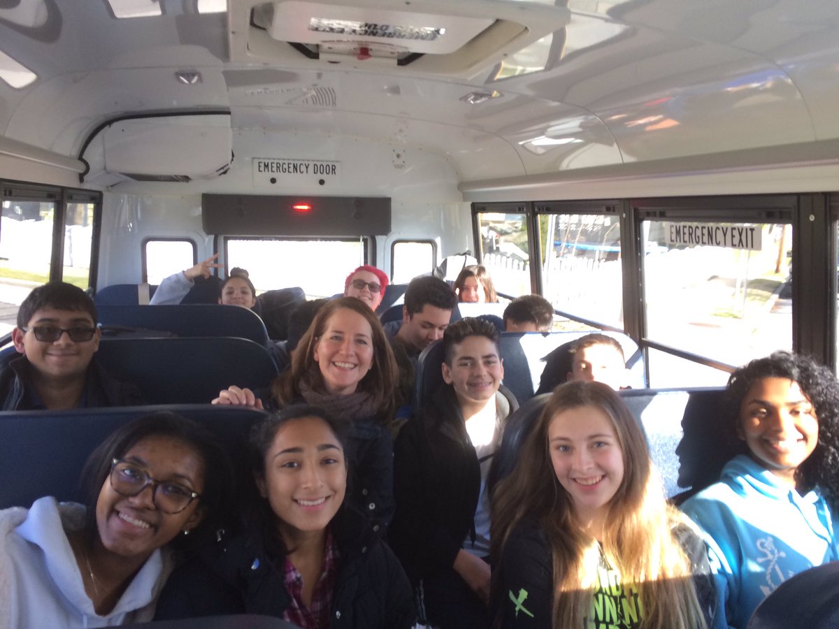 CalhounModelCo1's tweet photo. Calhoun Model Congress is off to Yale!
#CalhounHS
#Calhoun_StudGov https://t.co/OEH0iDe0sh