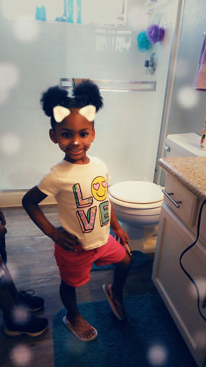 KFitted's tweet image. These two are who I make my moves for!! #MyMotivation