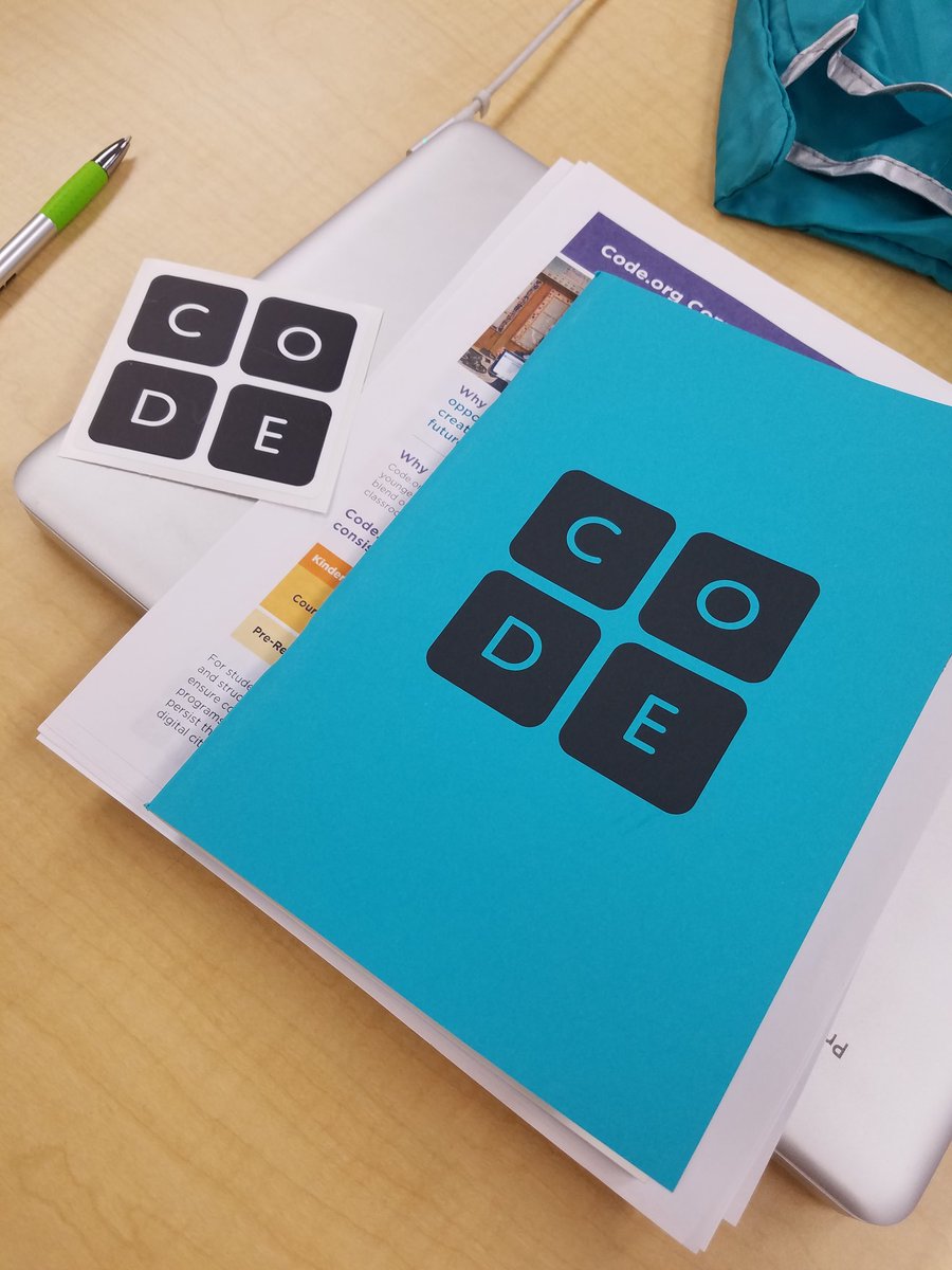 MrsWoodLiveOak's tweet photo. Learning about fundamentals in coding for our students... without using a computer!π @TeachCode #SRVCodes https://t.co/OGn4iv7fGn