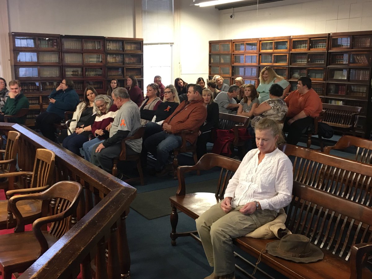 Multiple Rhoden family members — one Wagner family member — wait in Pike County Common Pleas Court for Angela Wagner arraignment.  ⁦<a href="/WCPO/">WCPO 9</a>⁩
