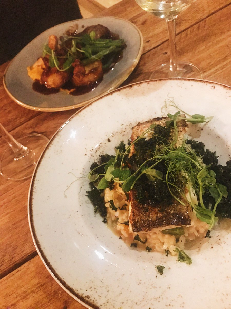bottleandthyme's tweet photo. Evenings with us ❤️ Our evening menu starts every night from 6pm. Come and choose your favourite dish. #bottleandthyme #chesterfield #eveningmenu #freshmenu #seasonal #wine #cocktails https://t.co/UY2i0qS33J