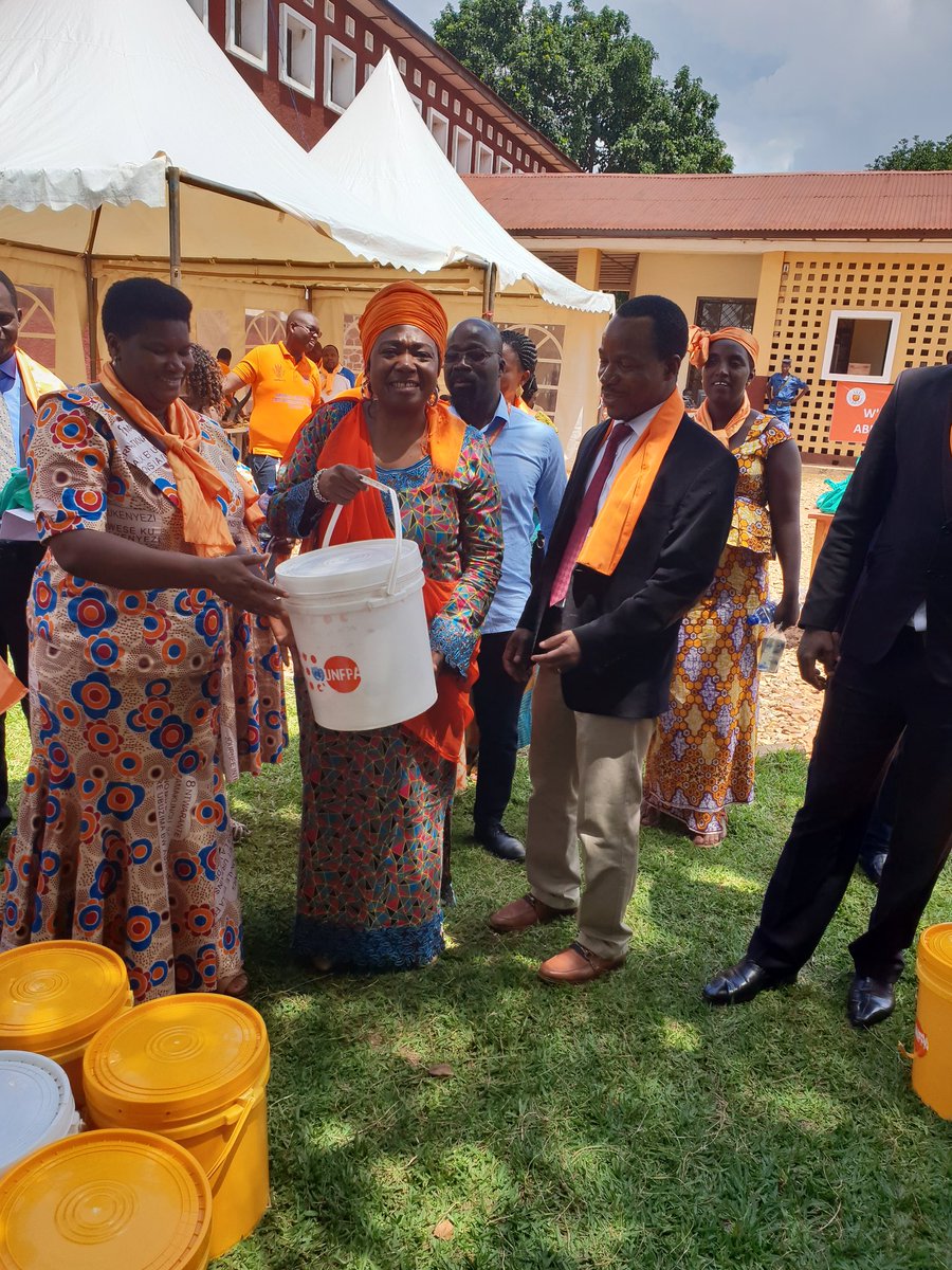 JennetKem's tweet photo. #HearMeToo Gov't of Burundi &amp; UN System led by UN Women and  UNFPA, in solidarity with victims and survivors of VAW as well as women being treated for fistula at two integrated centers in Gitega today.  #unwomenafrica ;#unburundi; @arlettemvondo; @ConilleGarry ;@ngalimeug ; https://t.co/SERaIR0igw
