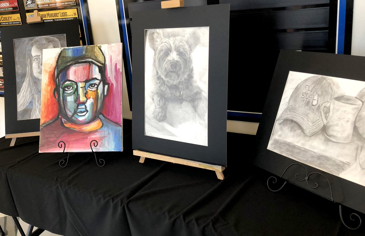 MPCSarts's tweet photo. Come see the @MPCSHigh Fall semester Art Exhibit set up near the gyms and be impressed by skilled pieces from Art 1, Drawing, Advanced Drawing, Pottery, and AP Art classes. The gallery will be on display through next week. #MPCSVisualArt #RawTalent https://t.co/q0LuRub8d0