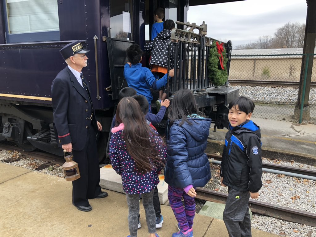 mskaciwilson's tweet photo. ESL students enjoyed a morning on the Polar Express ❄️🔔🎅🏼 @Jennings_Creek https://t.co/4JSDBqg813